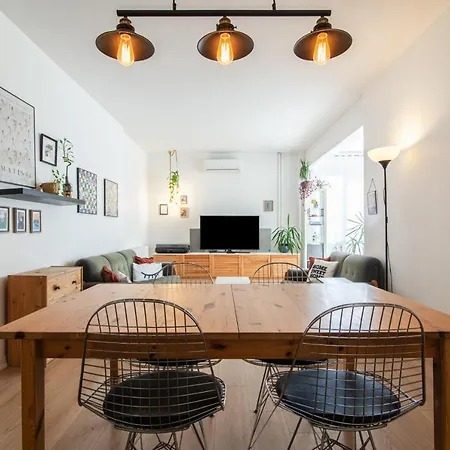 Modern Flat With Central Location In Kadikoy *